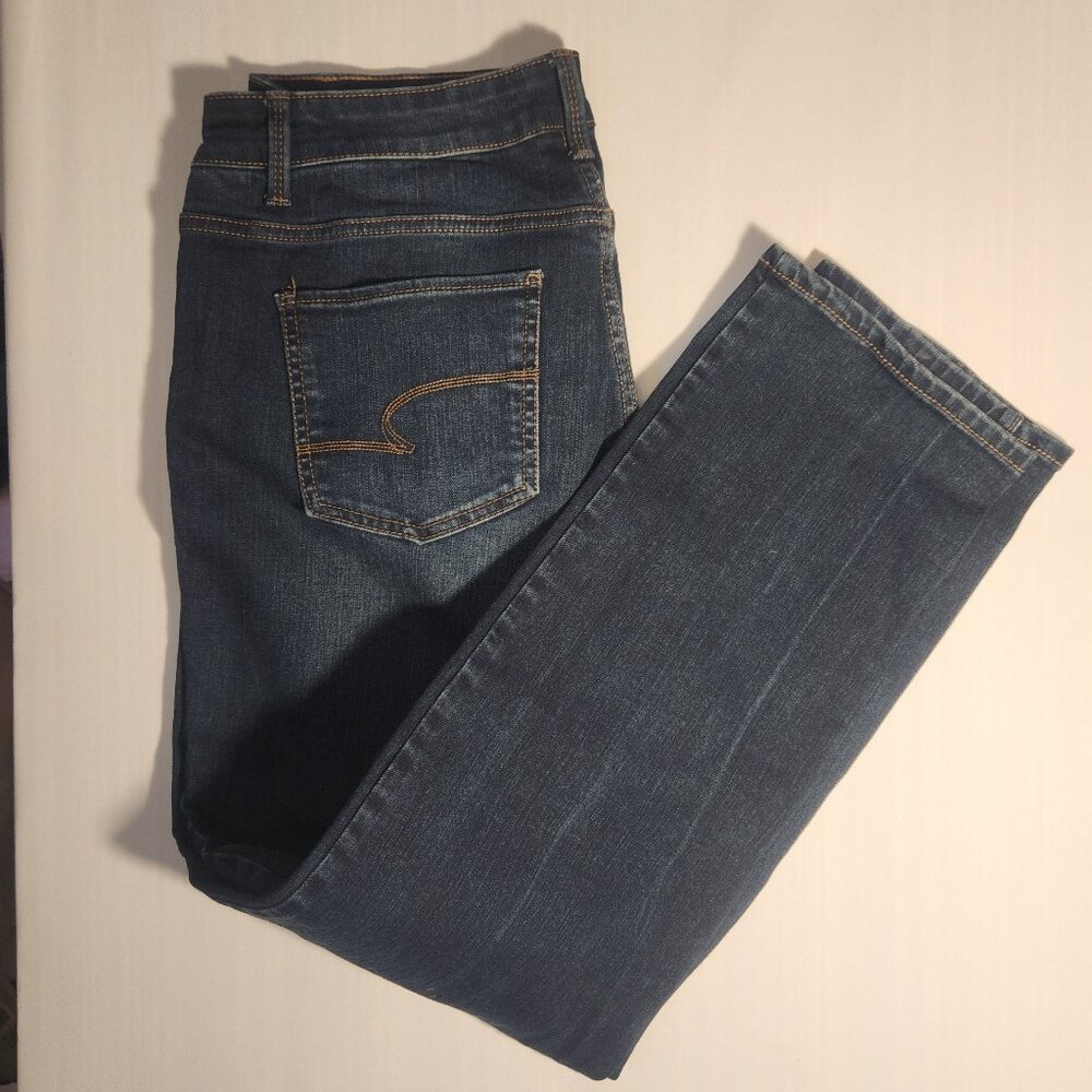 Time and Tru ladies Jeans. straight legs, Dark Blue, size 14/ 32" Waist